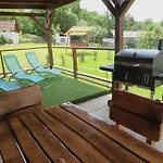 Hegykoez Vendeghaz * Pusztafalu
