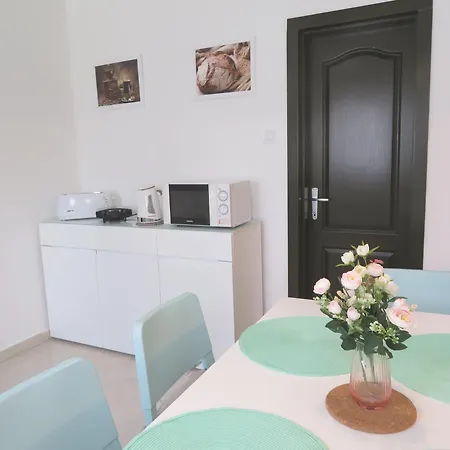 Hegykoez Vendeghaz Case de vacanță